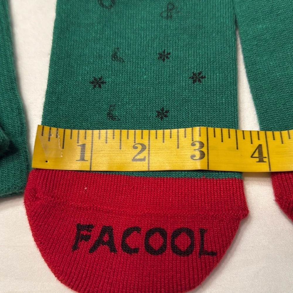 Facial Children’s Holiday Tube Socks Green, Red Black NWOT 2 Pair
